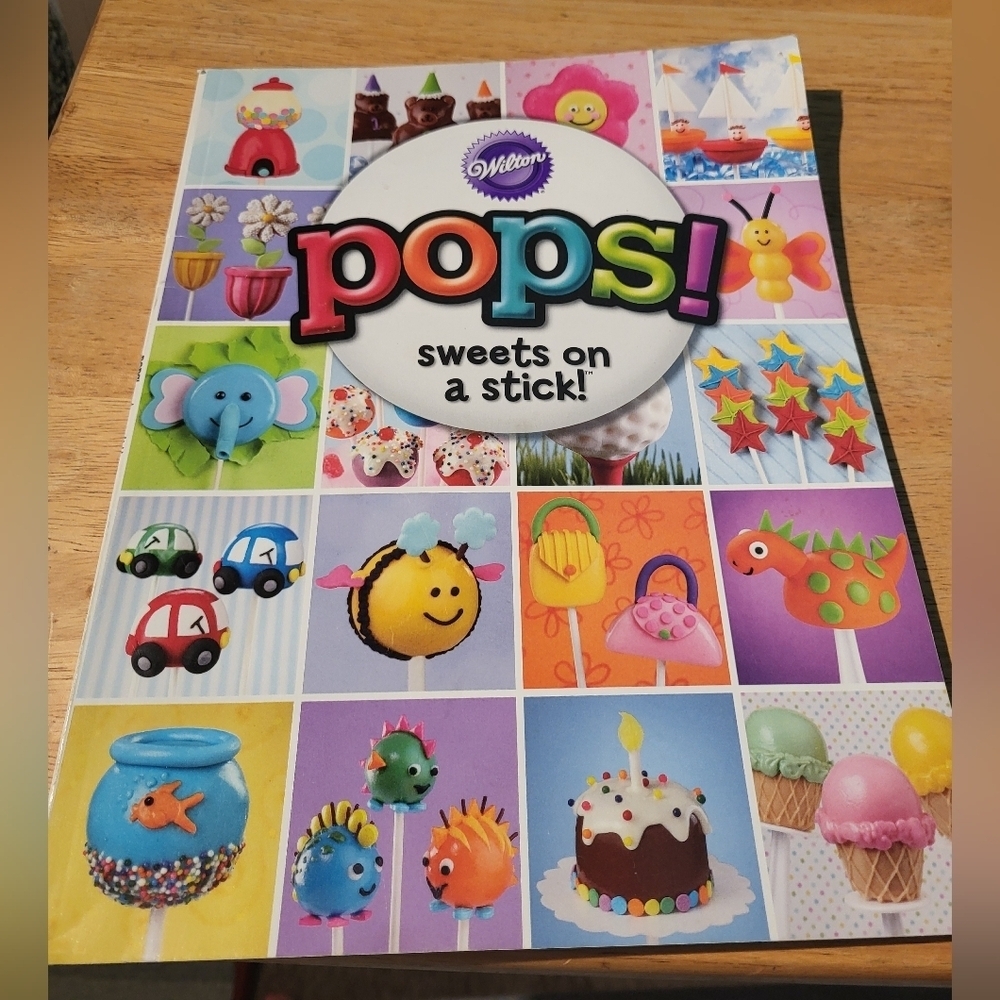 Wilton "Pops! Sweets on a Stick!" decorating book